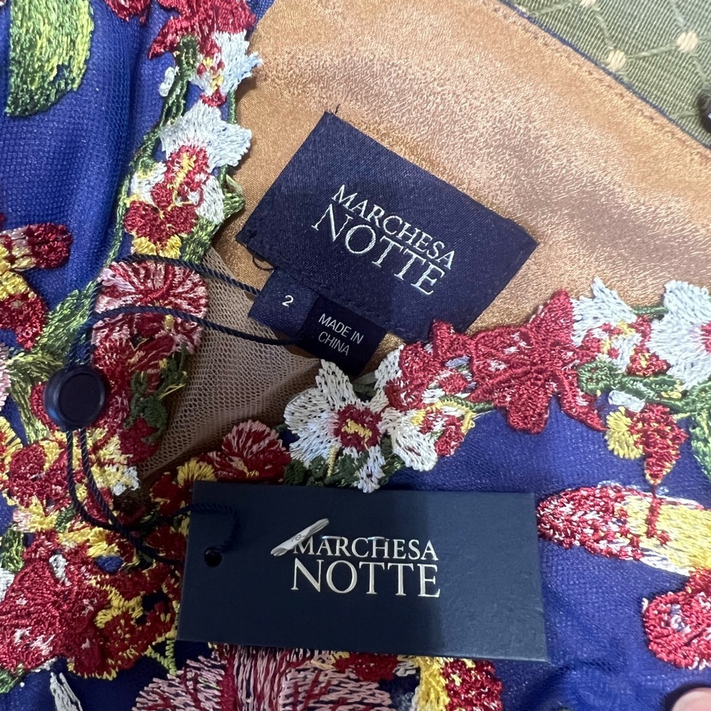Exquisite Marchesa Notte Floral Print Long Gown - Size 2 (Medium) - Picture 6 of 16